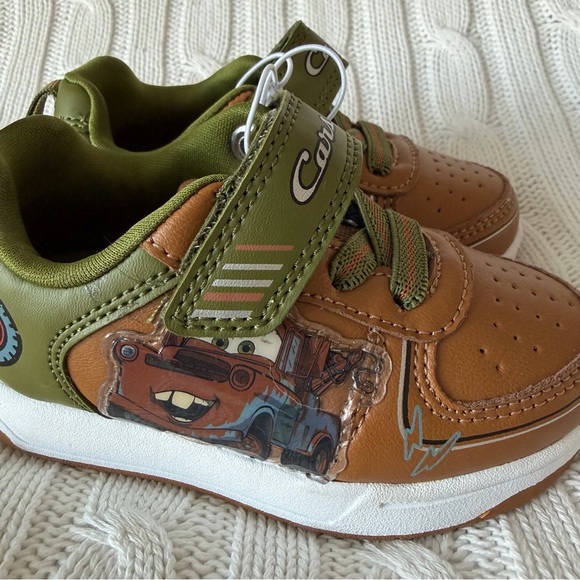 Disney Cars Tow Mater Shoes Sneakers Size 6 Boys Toddler NEW - Picture 2 of 8